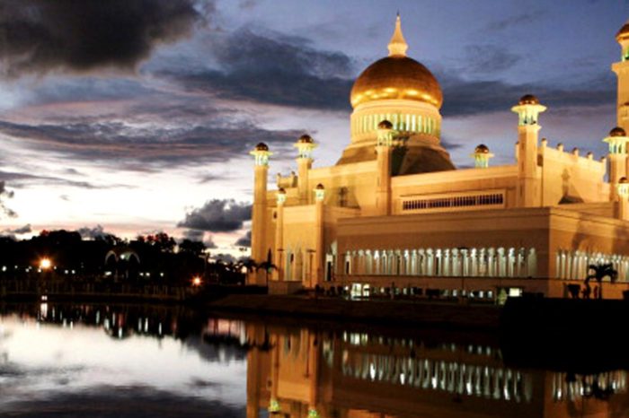 Una Notte da Sultano. Il sultanato del Brunei tra sfarzo e natura